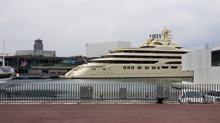 wealth, investing, yacht, compound interest, Spain, Covid